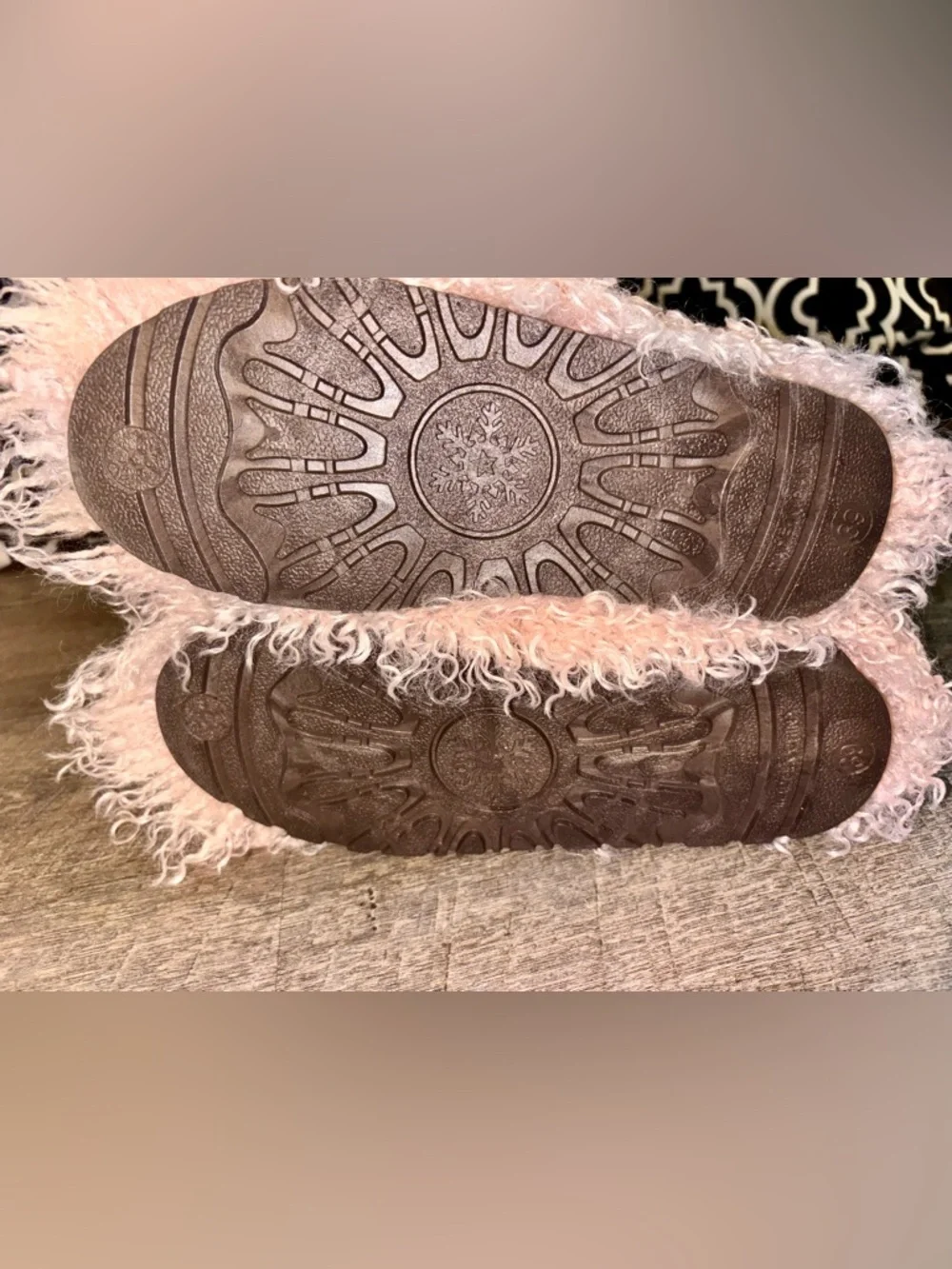 Soft Pink Faux Fur Boots | Aesthetic Cozy Winter | Size 7.5 Baby Pink NIB - Picture 7 of 9